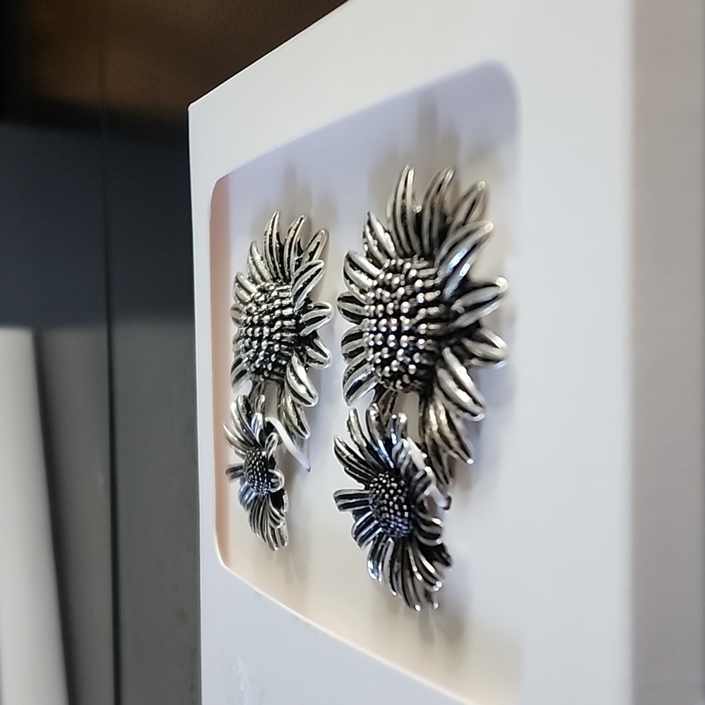 ZARA Double Flower Earrings - Picture 10 of 13
